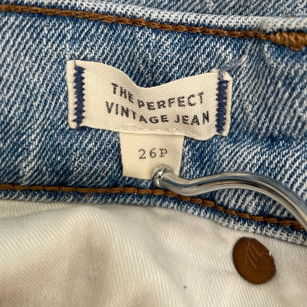 Madewell Petite Perfect Vintage Jean in Banner Wash - Picture 11 of 13
